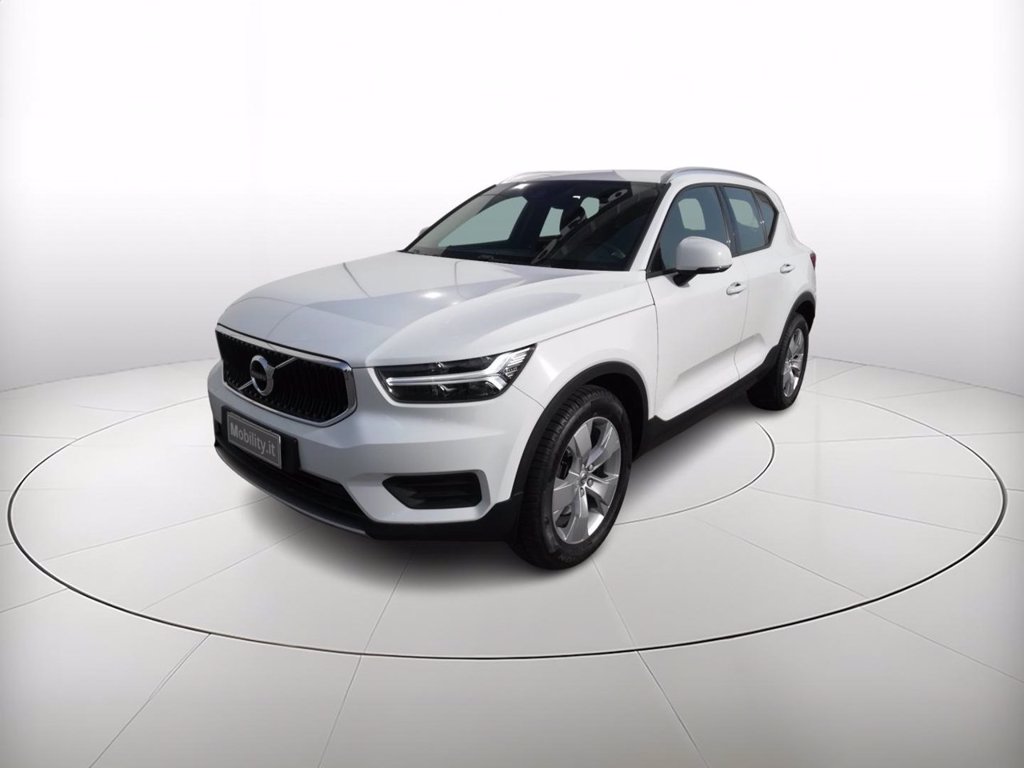 VOLVO XC40 D4 AWD Geartronic Momentum