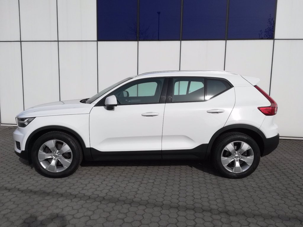 VOLVO XC40 D4 AWD Geartronic Momentum