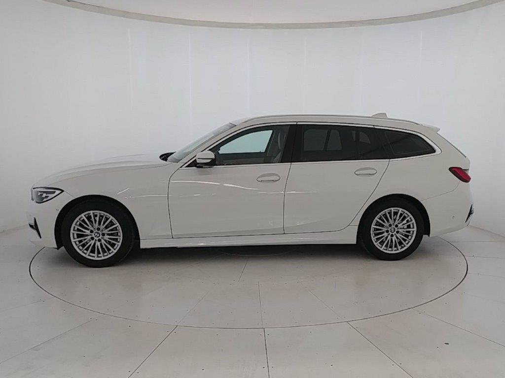 BMW 320d touring mhev 48v luxury auto