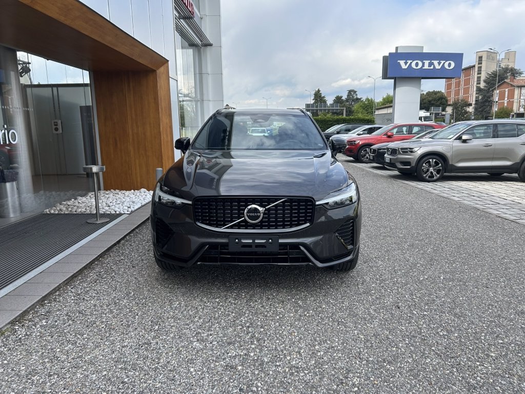 VOLVO XC60 2.0 b4 Plus Dark awd auto