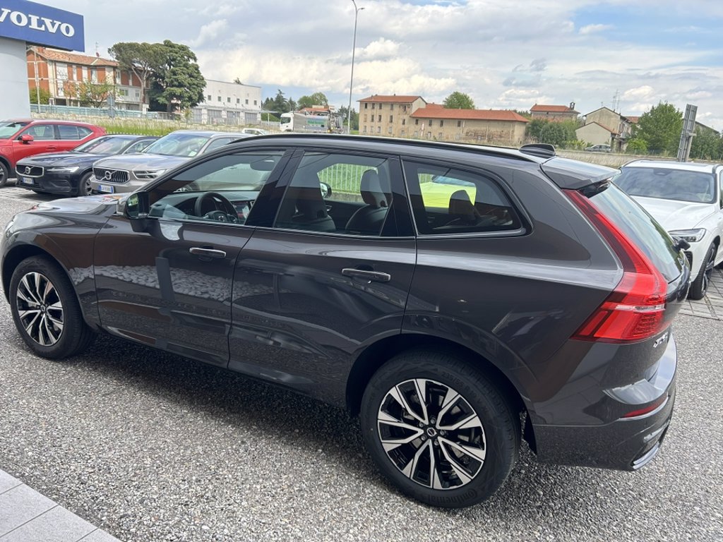 VOLVO XC60 2.0 b4 Plus Dark awd auto