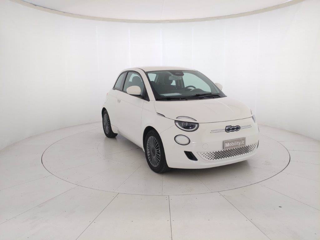 FIAT 500e 42 kwh la prima