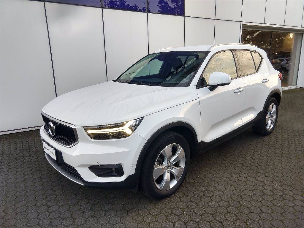 VOLVO XC40 2.0 d3 Momentum awd geartronic