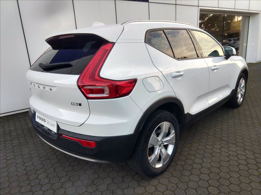 VOLVO XC40 2.0 d3 Momentum awd geartronic