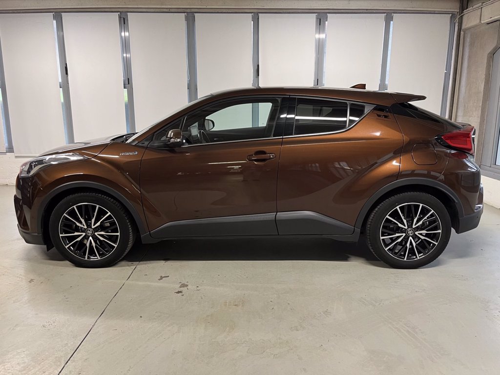 TOYOTA C-HR 1.8h Lounge 2wd e-cvt