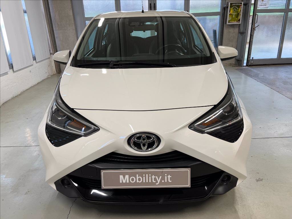 TOYOTA Aygo 5p 1.0 x-play m-mt 72cv