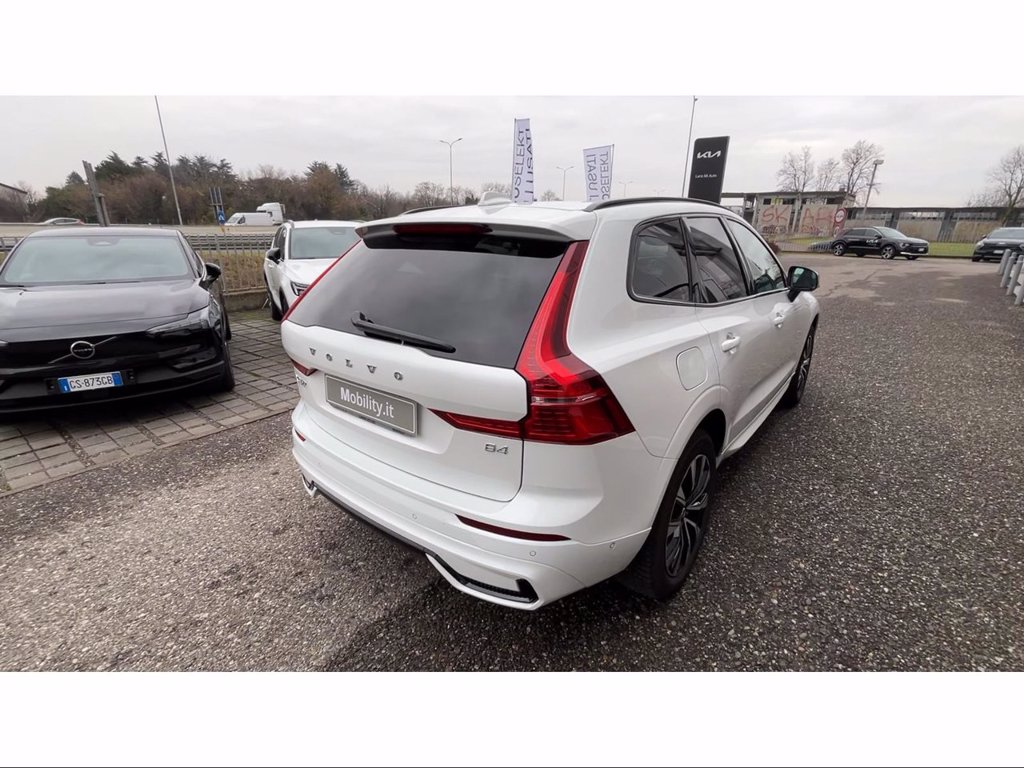 VOLVO XC60 2.0 b4 Plus Dark auto