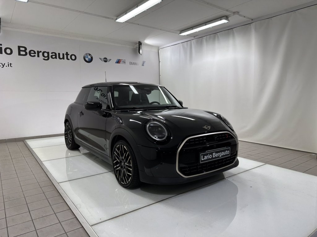 MINI Mini Cooper 3p 2.0 S Favoured auto