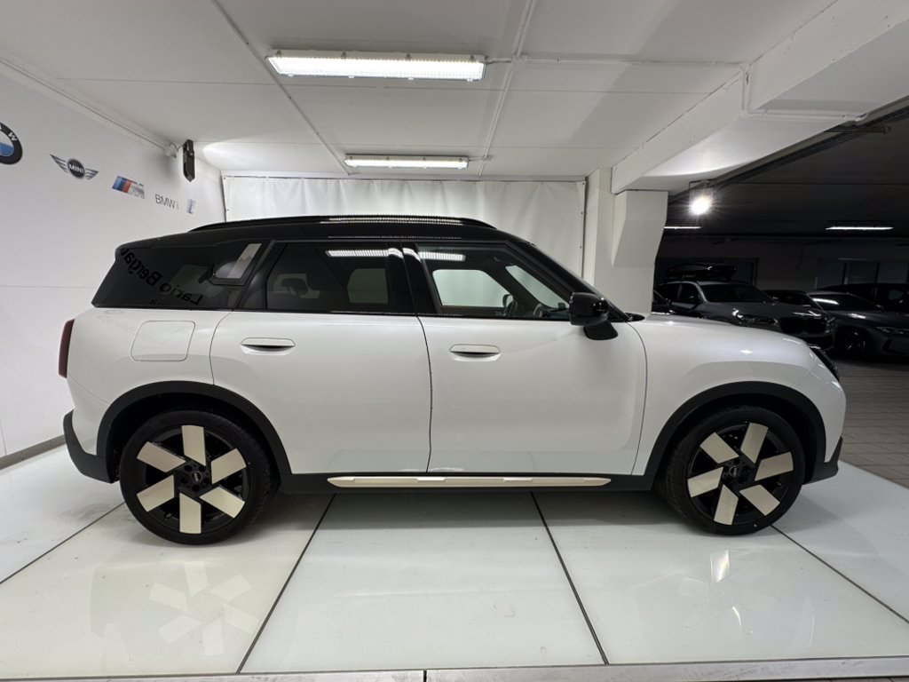 MINI Mini Countryman 2.0 48V D Favoured auto