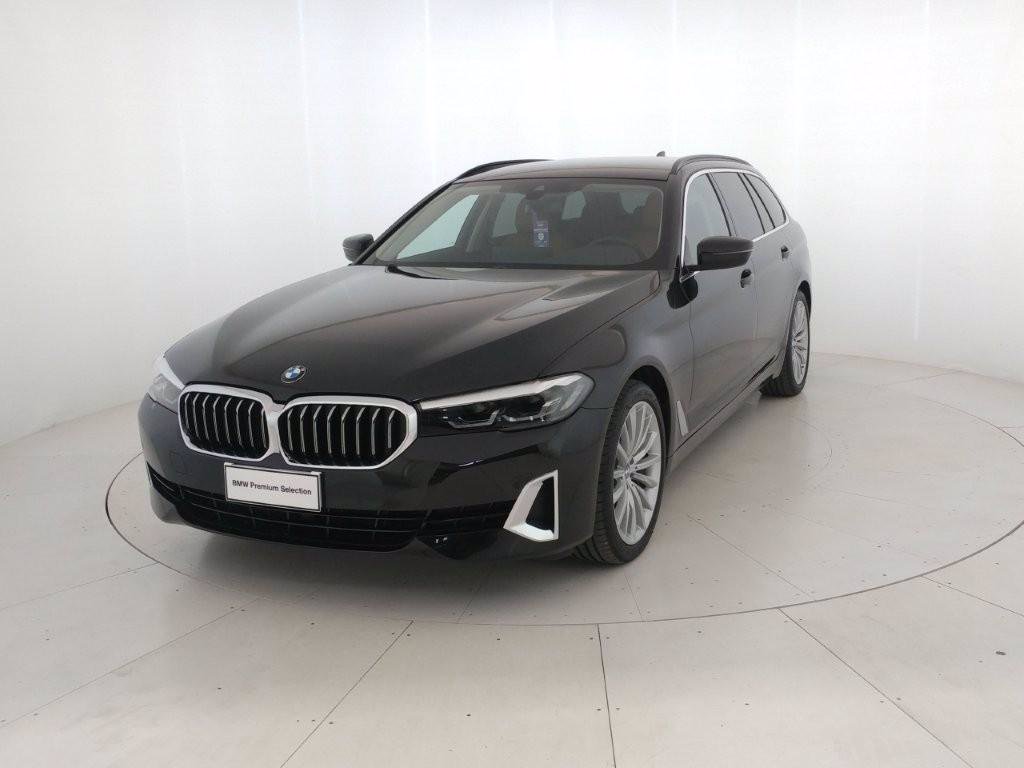 BMW 520d touring mhev 48v xdrive luxury auto